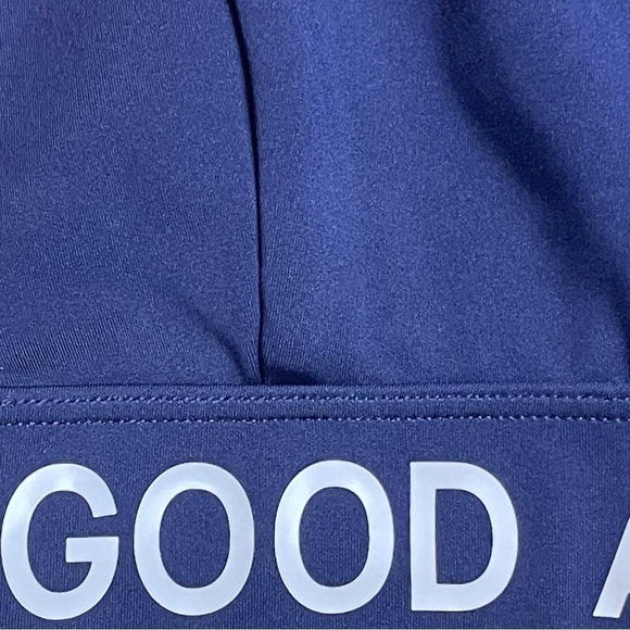 NWT GOOD AMERICAN Navy and White Core Power Sports Bra - Size 0 - Picture 4 of 9